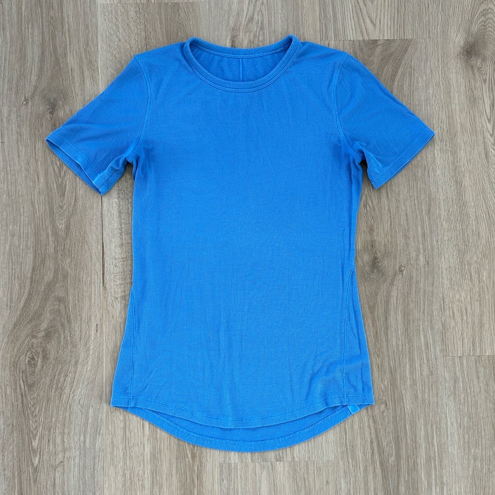 Lululemon Hold Tight Short Sleeve Blue Nile Size 8